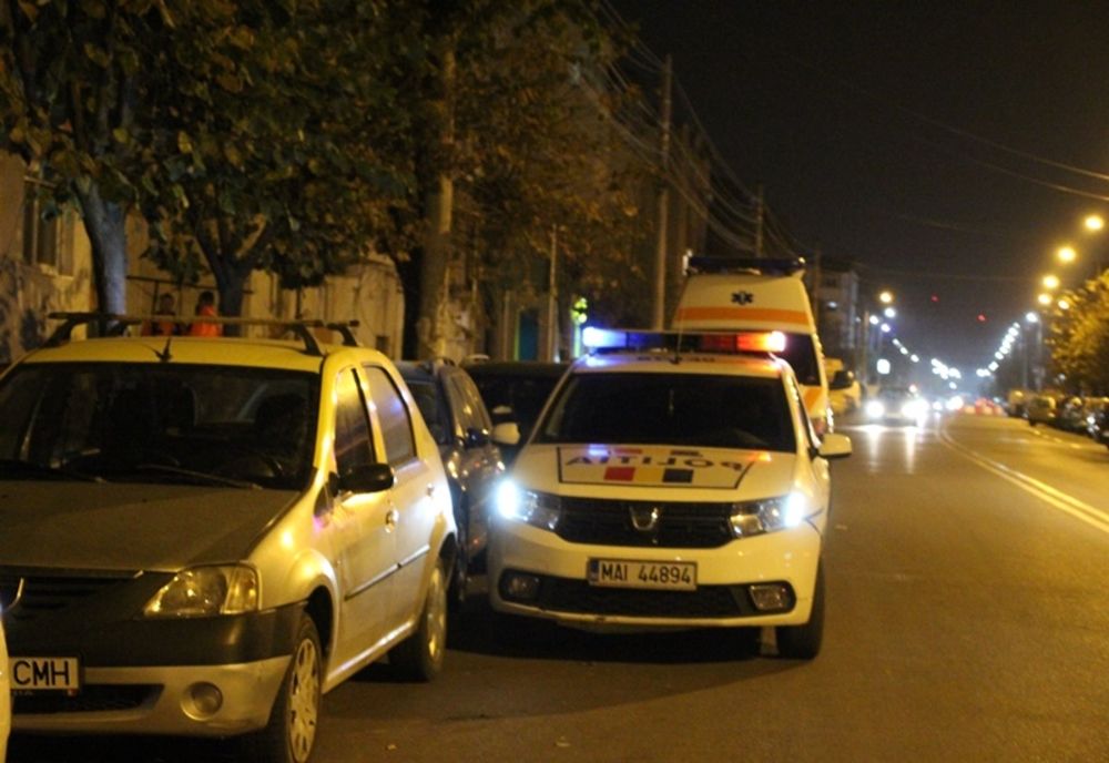 Taximetrist înjunghiat de un client