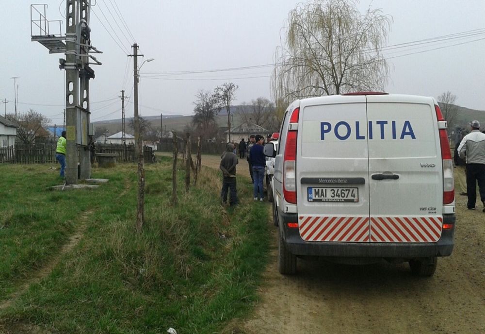 Țigări și obiecte pirotehnice găsite la o locuință din Ștefănești