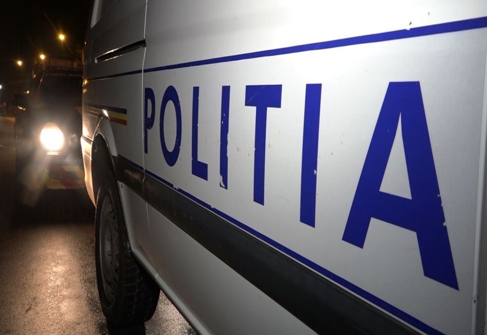 Hoț la 70 de ani. A furat 70 de lei din poșeta unei femei