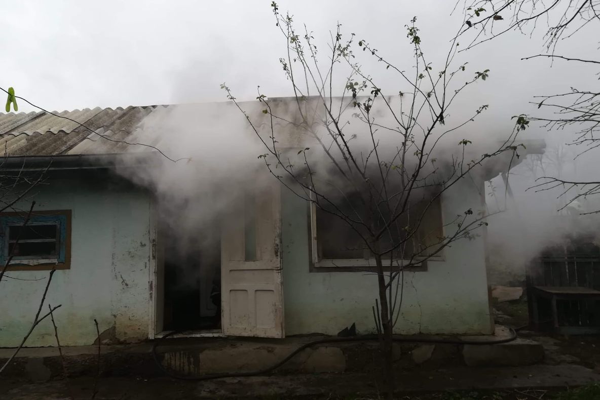 A lăsat o țigară aprinsă și a rămas fără bucătărie