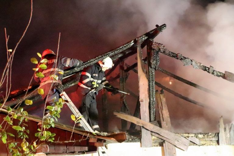 Femeie decedată într-un incendiu