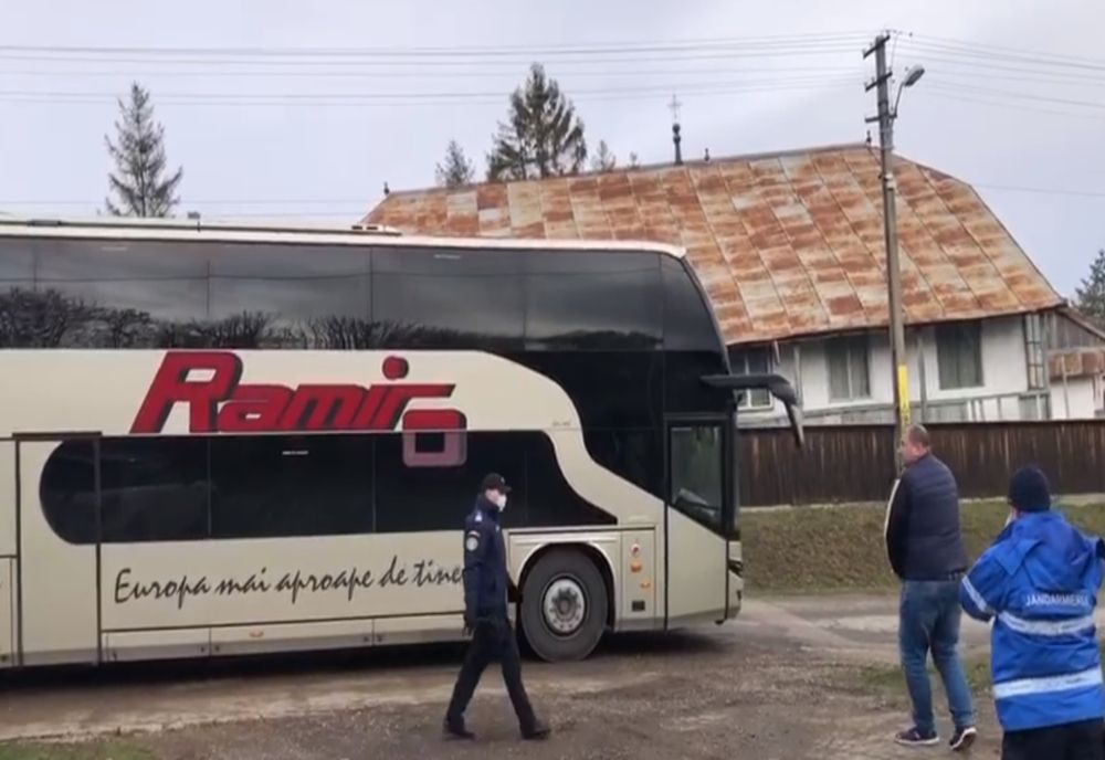 Zece botoșăneni au intrat astăzi în carantină