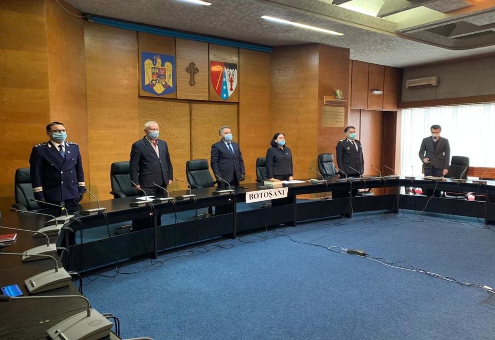Noul subprefect a depus jurământul cu masca la gură VIDEO