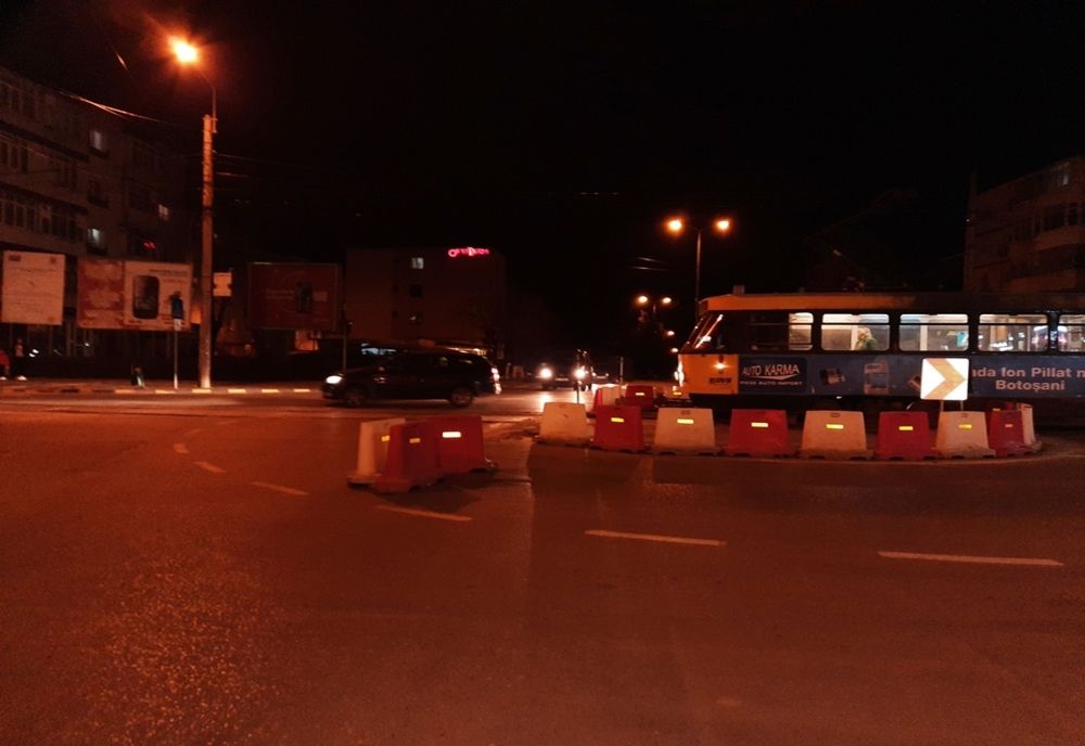 Dosar penal deschis pe numele șoferului care a distrus un sens guiratoriu