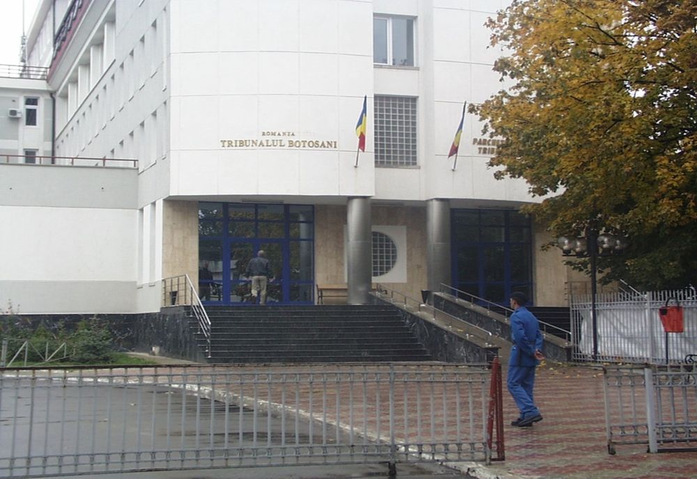 Cinci dosare penale deschise de procurori. Sunt cercetați doi medici, angajați DSP și doi botoșăneni veniți din zone de risc