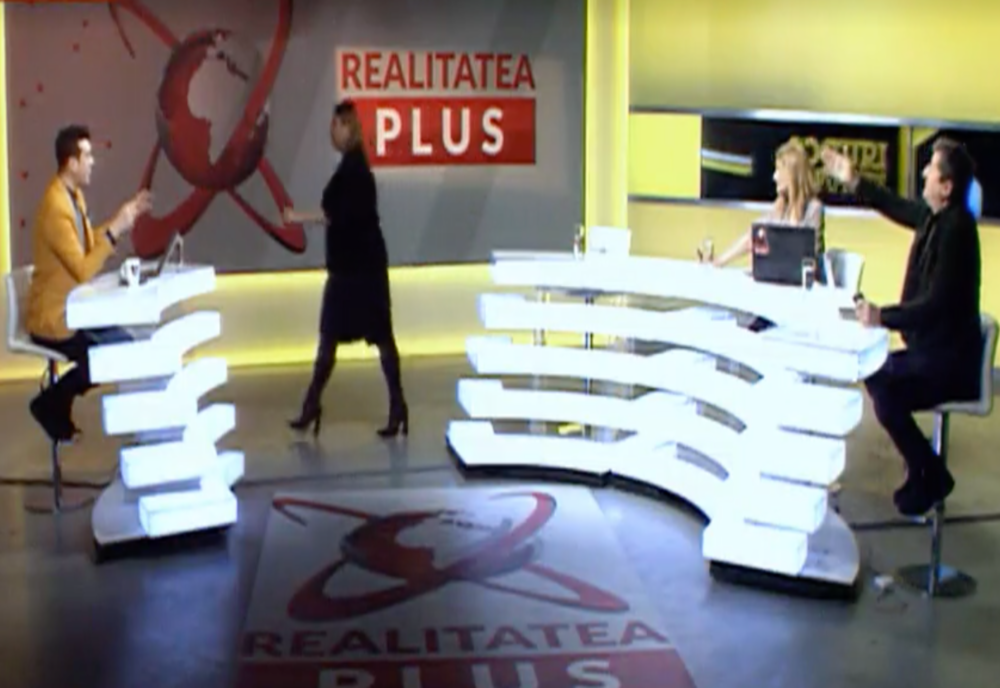 VIDEO Senatoarea Diana Șoșoacă a plecat dintr-o emisiune Realitatea PLUS, după un schimb dur de replici cu jurnalistul Grigore Cartianu
