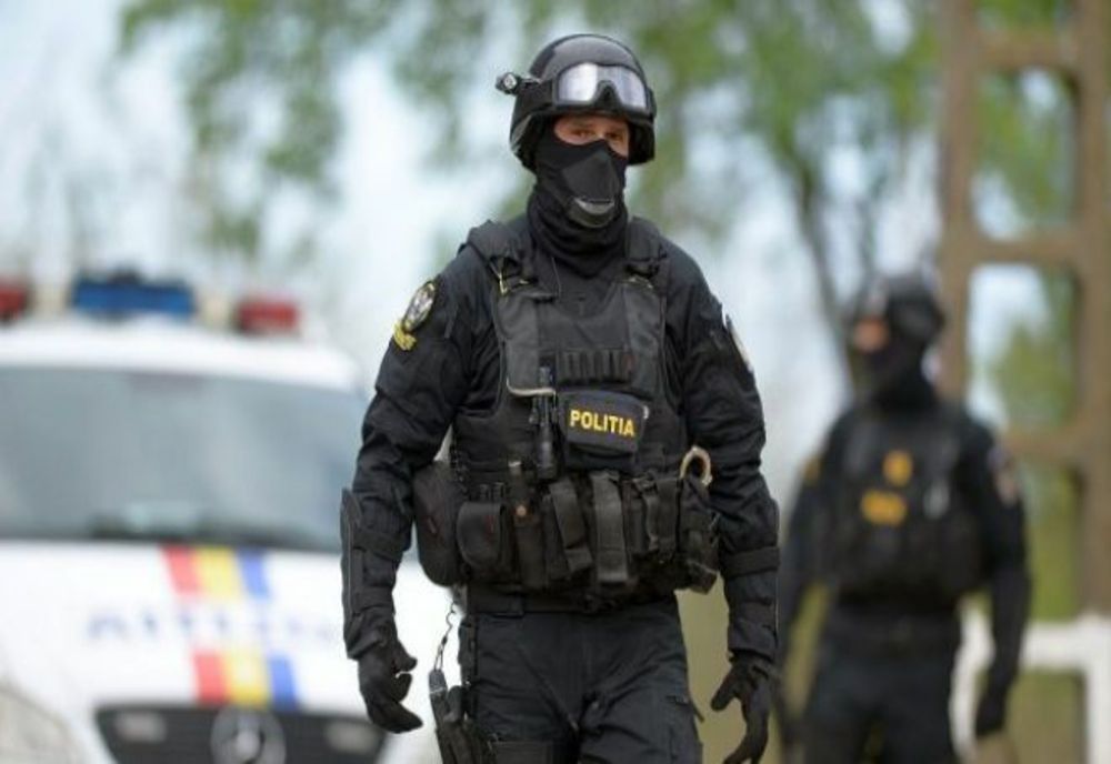 Zece percheziții efectuate de polițiștii de investigații criminale