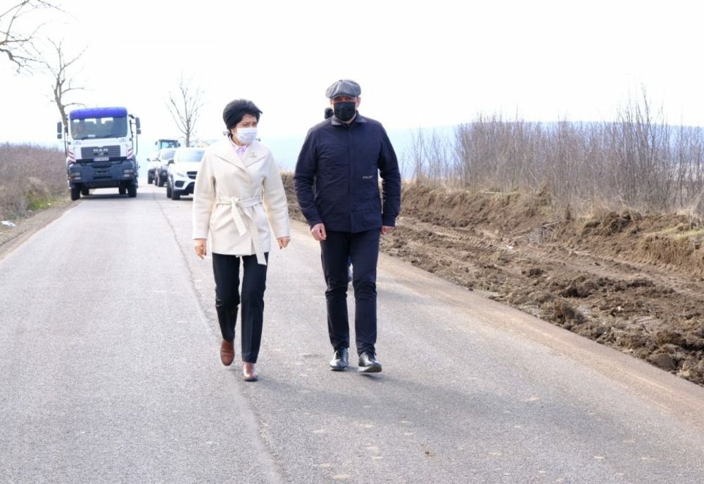 S-au redeschis șantierele de modernizarea drumurilor județene