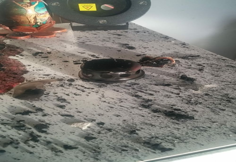 La un pas de tragedie din cauza unei lumânări lăsate aprinsă