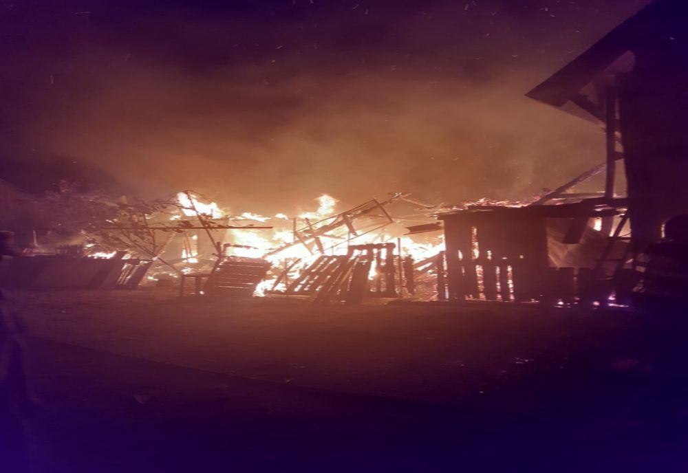 Gospodărie făcută scrum în Vorniceni!Focul a fost pus intenționat (FOTO)