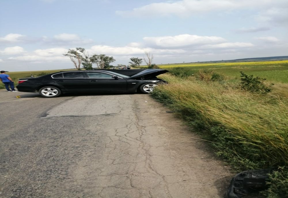 Două persoane au ajuns la spital în urma unui accident rutier produs pe DN 29 D
