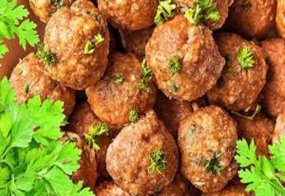 Două TONE de chiftele au fost retrase de la raft după ce s-a constatat că sunt contaminate cu pesticide cancerigene