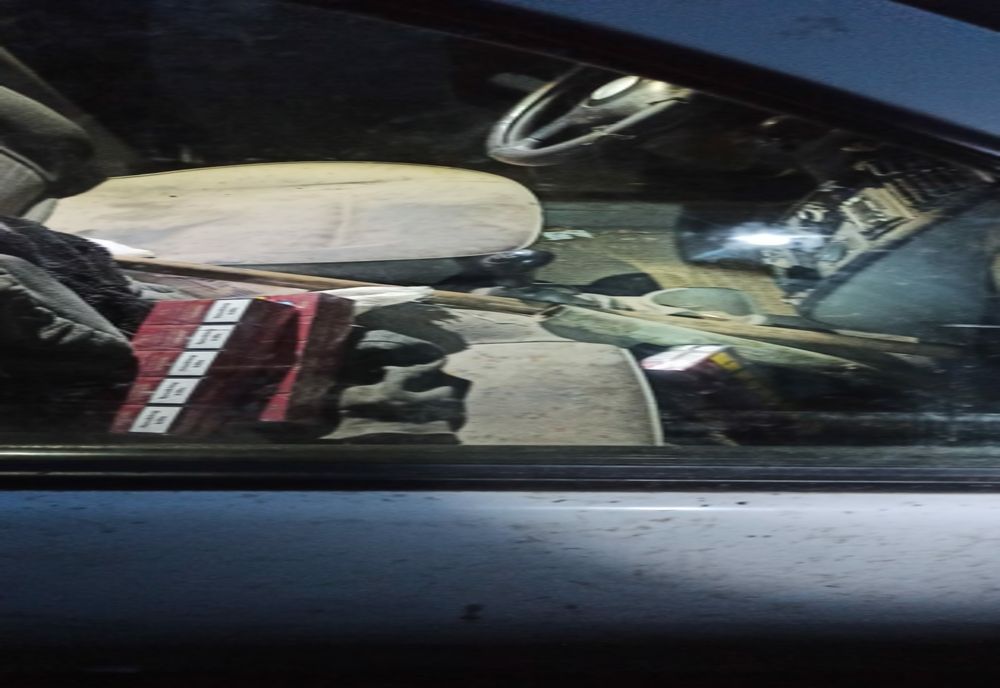 Mii de ţigări de contrabandă depistate în urma unui denunţ