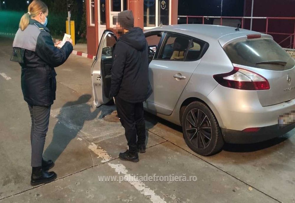 A încercat să iasă din ţară la volan, deși nu avea permis de conducere 