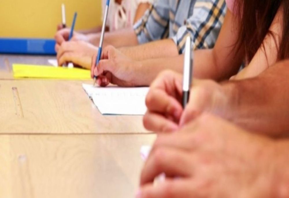 Profesor din Botoşani, acuzat că ar fi agresat sexual un elev de 15 ani