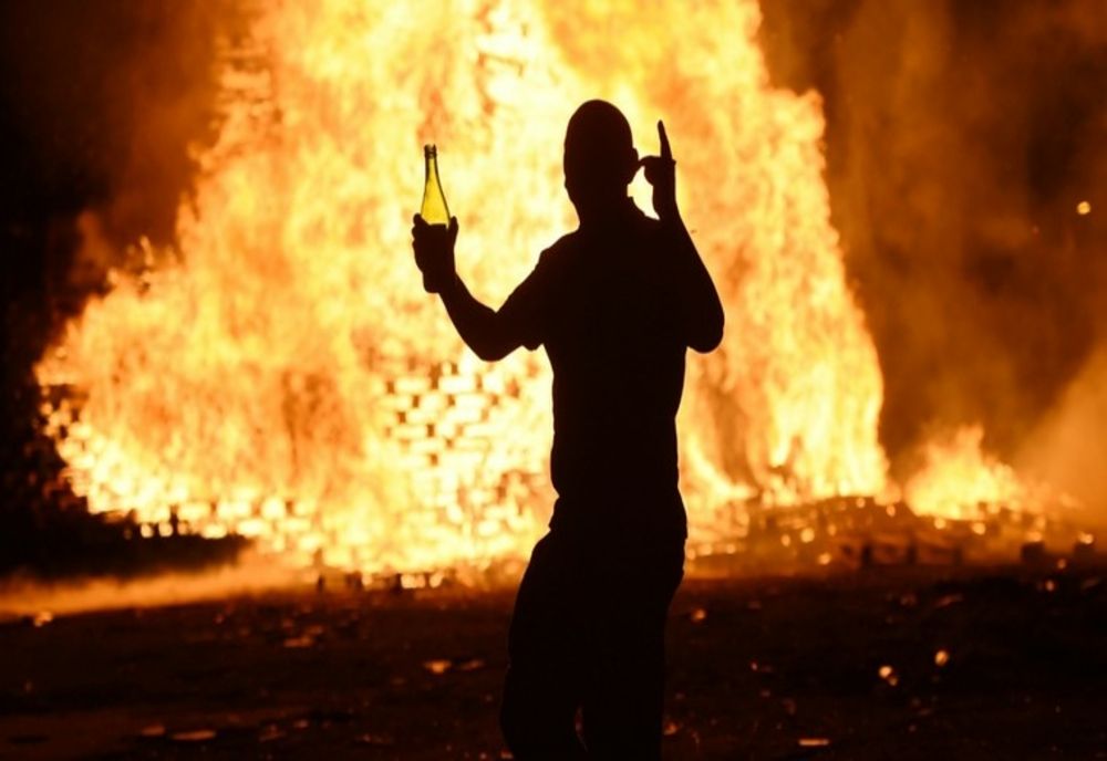 Un individ din Vlăsinești a incendiat o gospodărie! Pagube de aproximativ 15.000 de lei