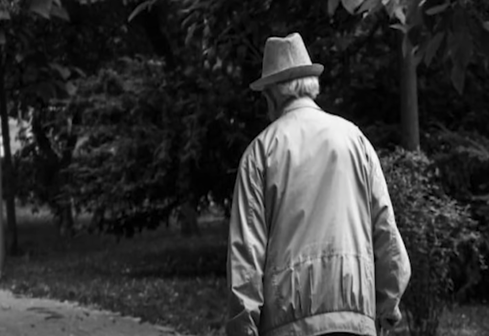 Bunicii României, FĂRĂ speranță, copleșiți de nevoi - Reportajul DURERII, într-o țară uitată de politicieni - EXCLUSIV