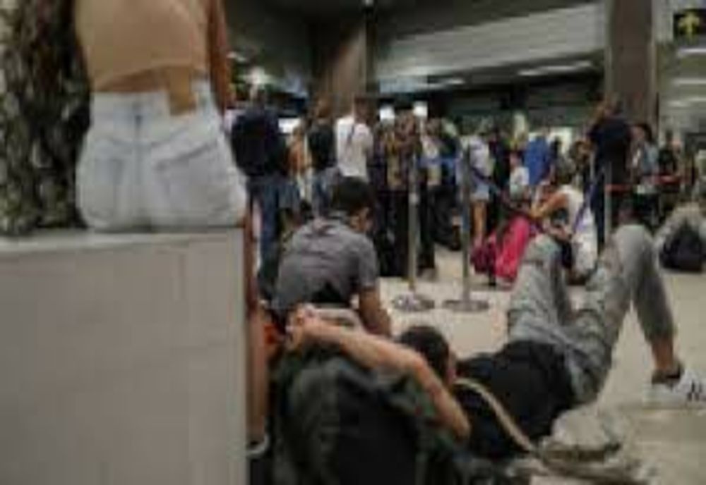 Criza Blue AIR | Nicolae CIUCĂ: Prioritatea este să-i aducem pe români în țară. ANPC, pus să verifice procedurile