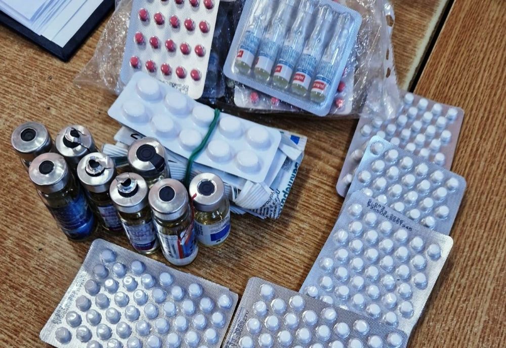 Traficant de anabolizante, dat de gol de comportament