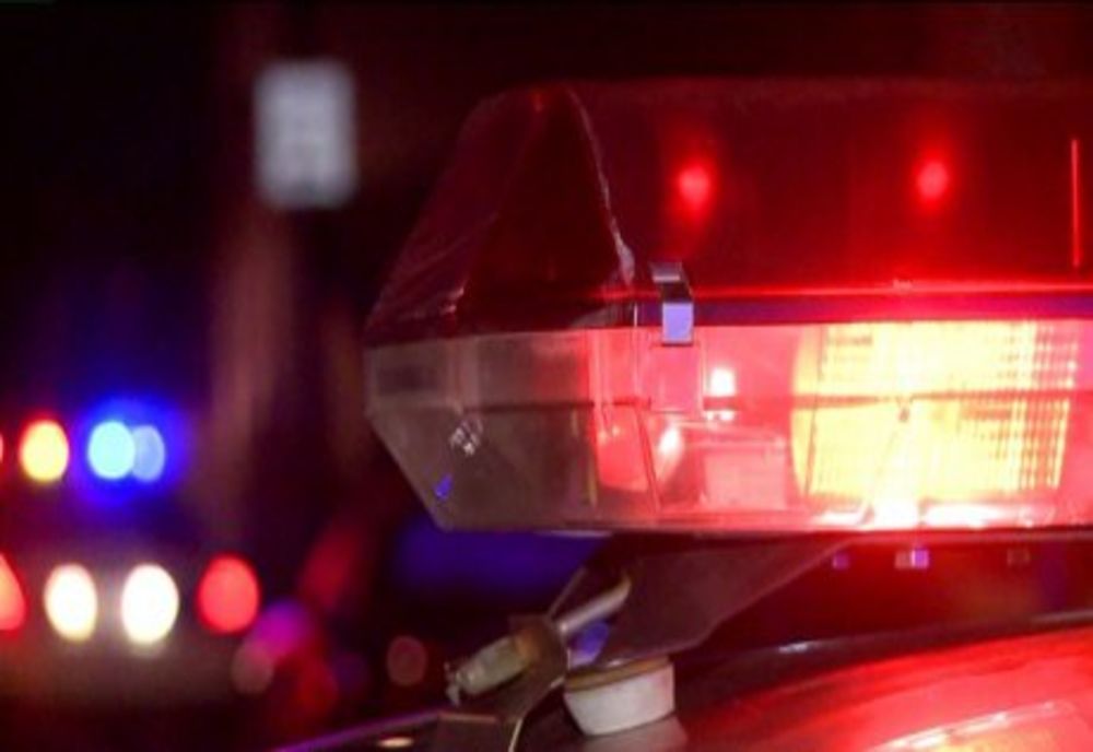 Autoturism şi ţigări de contrabandă confiscate după o urmărire în trafic