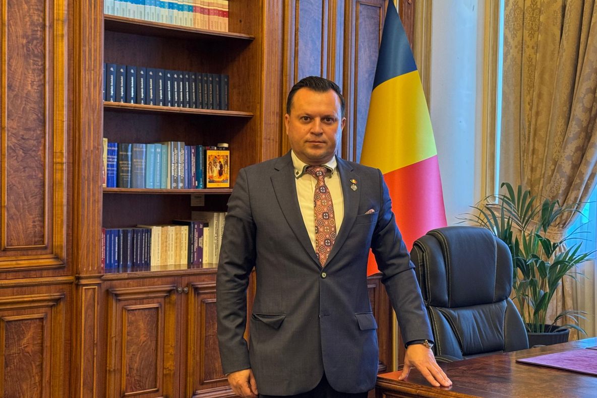 SENATORUL CĂTĂLIN SILEGEANU ATRAGE ATENȚIA: MUNCĂ TAXATĂ, LUX PROTEJAT