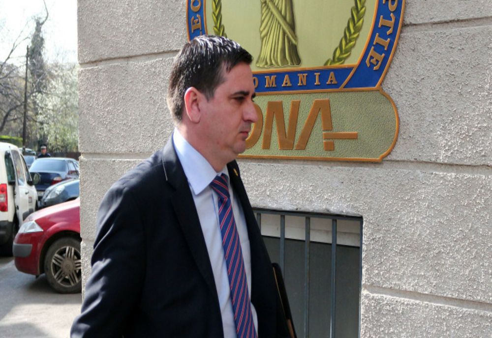 Răsturnare de situație în cazul șpăgii de un milion de euro pentru ministrul Apărării. Fostul senator Marius Isăilă a fost eliberat din arest