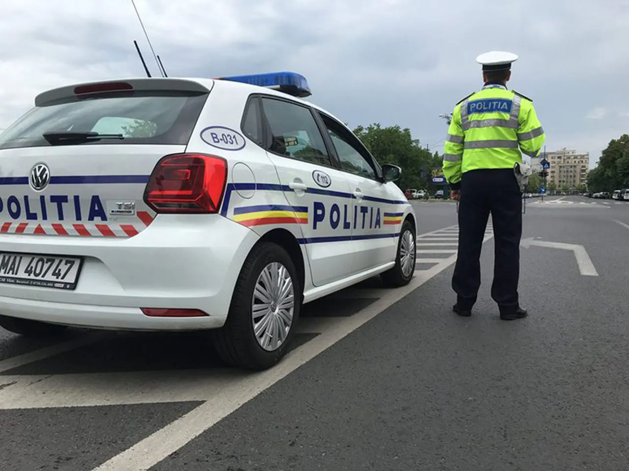 Zeci de polițiști caută de trei zile un fugar în mai multe județe