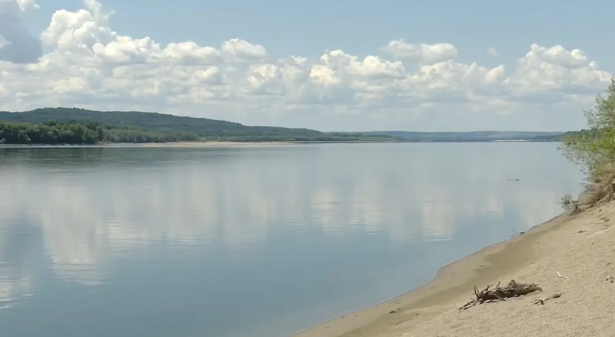 Cursă contracronometru pentru salvarea Centralei Cernavodă. Barje scufundate azi în Dunăre pentru creșterea nivelului apei
