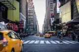 Decizie istorică în New York: primarul a blocat majorarea chiriilor pentru aproape un milion de locuințe