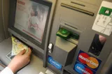 Schimbare majoră la bancomatele din România. Clienții ar putea retrage suma exactă dorită, chiar și de la ATM-ul altei bănci