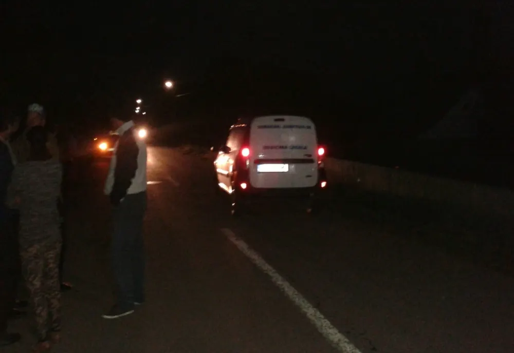 A murit după ce a primit un pumn în față. Agresorul are 19 ani