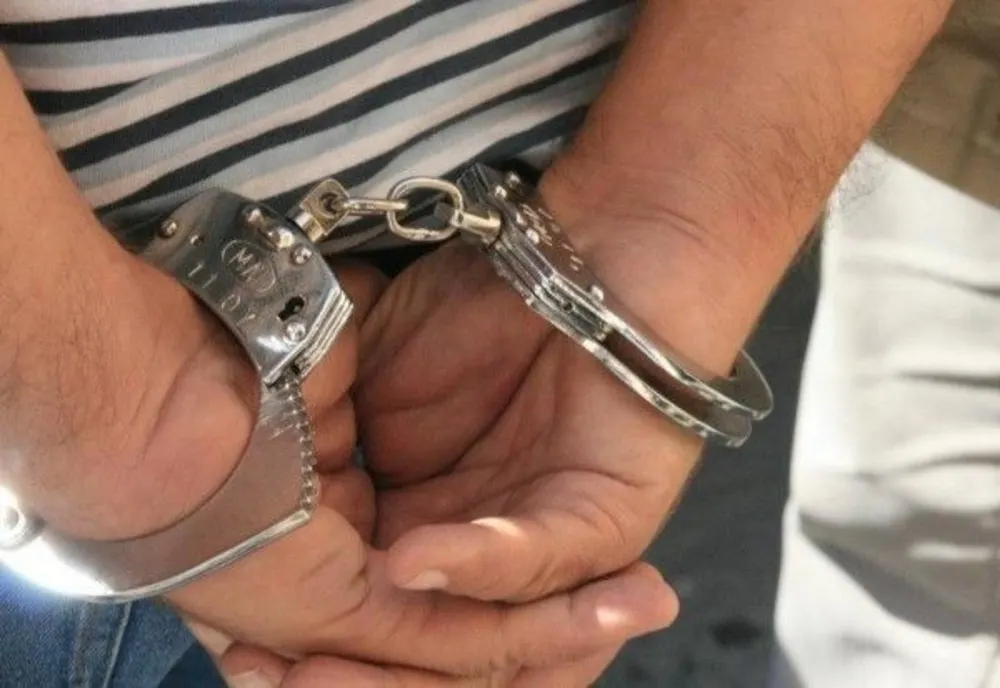 Tânărul care a condus beat, fără permis și a încercat să fugă de polițiști a ajuns după gratii
