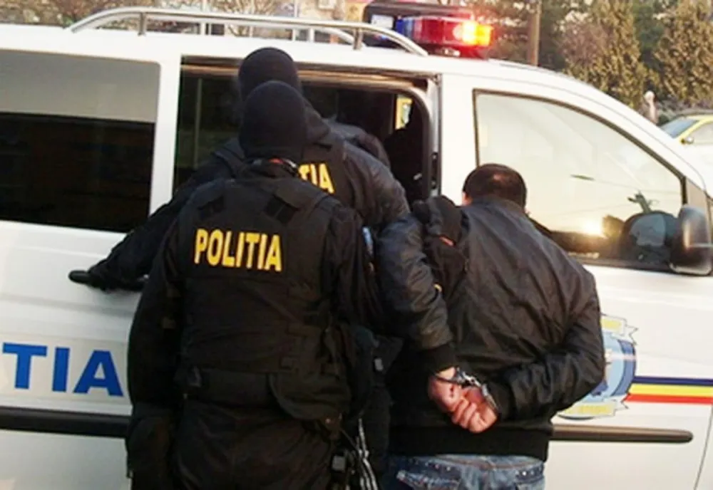 Bărbat reținut după ce a vrut să taie cu drujba un tânăr de 24 de ani!