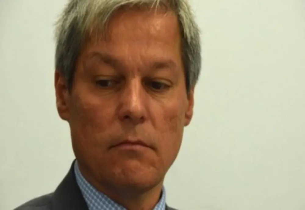 USR trece în OPOZIȚIE, după decizia PNL de a negocia guvernul cu PSD. Cioloș: Din acest moment, pentru noi începe o nouă etapă