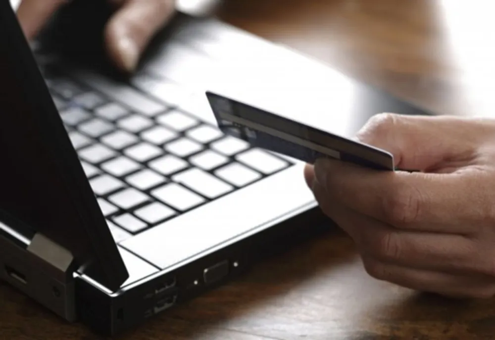 ATENȚIE LA ÎNȘELĂCIUNI ÎN TRANZACȚIILE ONLINE!