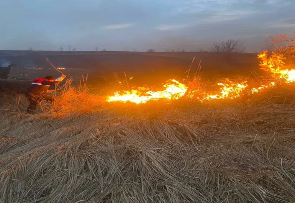 Nouă incendii în mai puțin de zece ore, la Botoșani