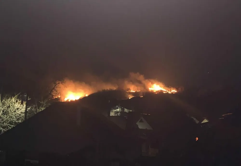 10 incendii stinse de pompieri în ultimele 24 de ore