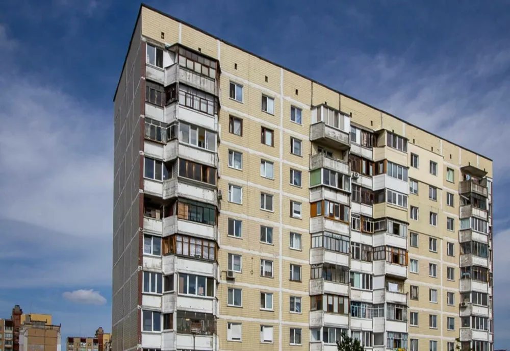 Amenzi colosale pentru românii care stau la bloc. Locatarii, obligați să facă asta zilnic