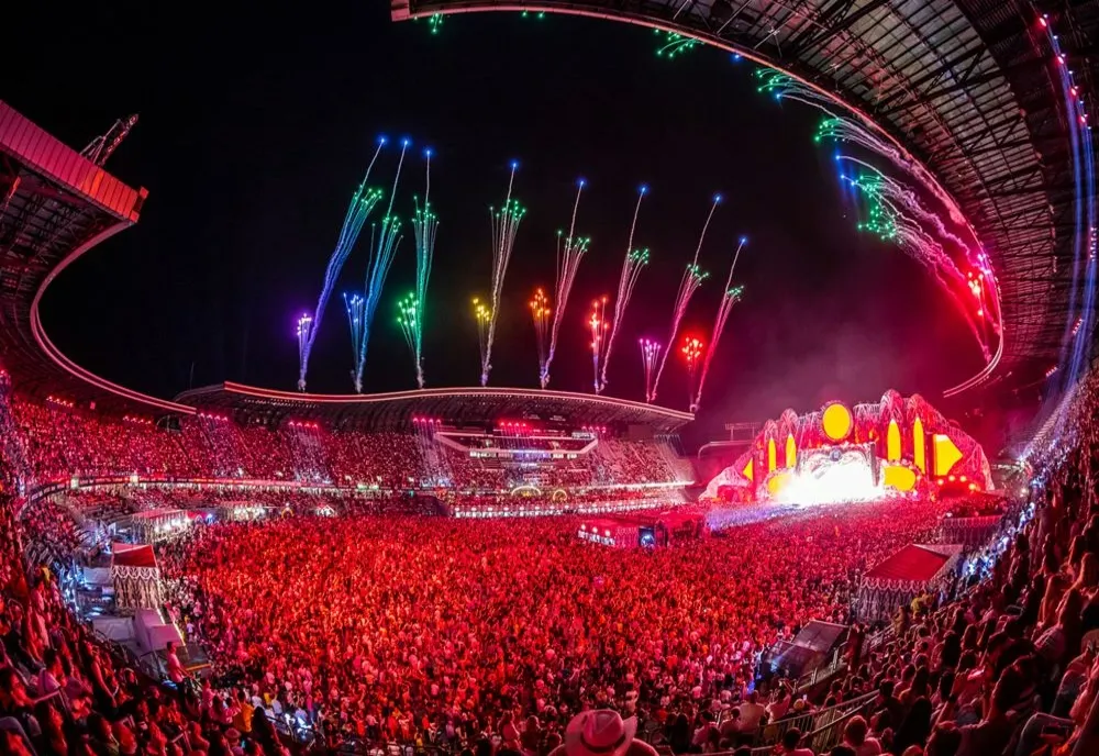 PESTE 97.000 DE FANI S-AU BUCURAT DE MAGIA UNTOLD ÎN PRIMA ZI DE FESTIVAL