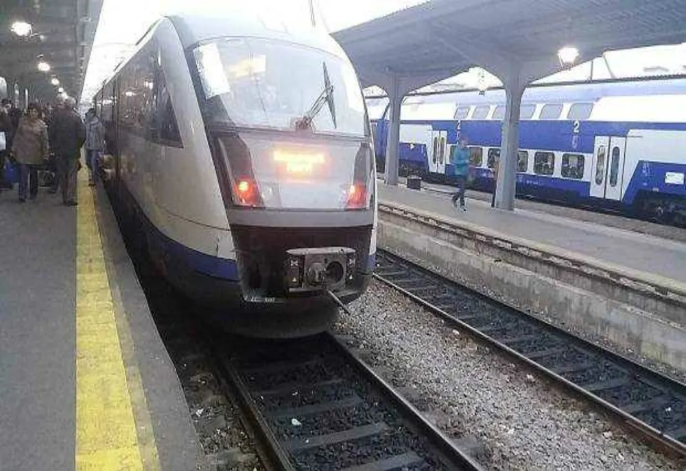 CFR SA AMENINȚĂ CĂ OPREȘTE TRENURILE DE CĂLĂTORI, DACĂ NU SE ACHITĂ URGENT DATORIILE