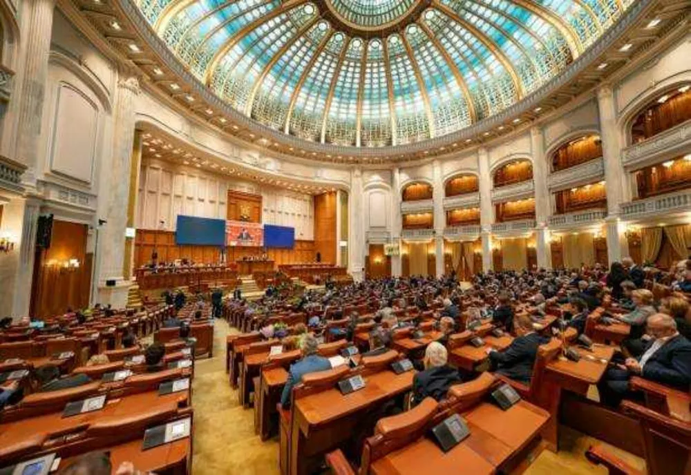 PLENUL SENATULUI SE REUNEȘTE ÎN SESIUNE EXTRAORDINARĂ