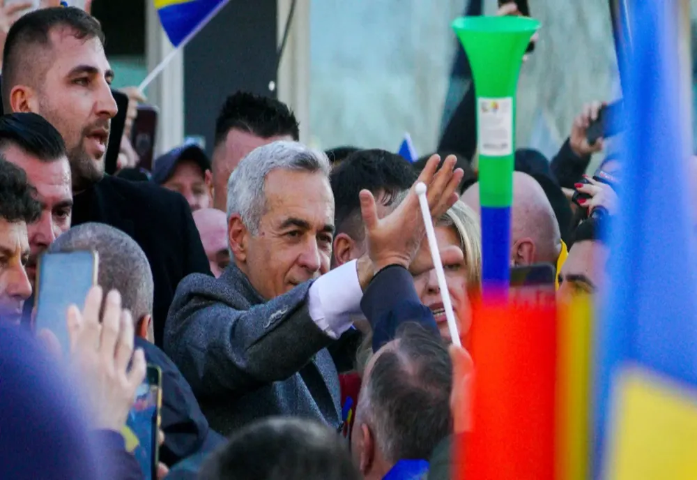 MUTARE DISPERATĂ A SISTEMULUI: CĂLIN GEORGESCU AFLĂ LA O ZI DUPĂ PRIMUL TUR AL ALEGERILOR DACĂ SCAPĂ DE CONTROLUL JUDICIAR