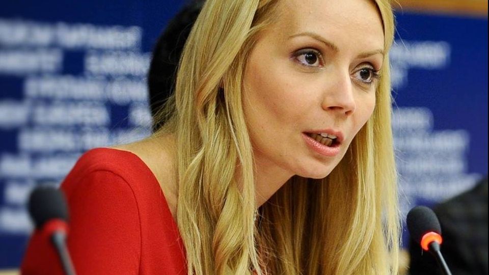 Daciana Sârbu anunță că fiica sa și a lui Victor Ponta a ajuns în țară