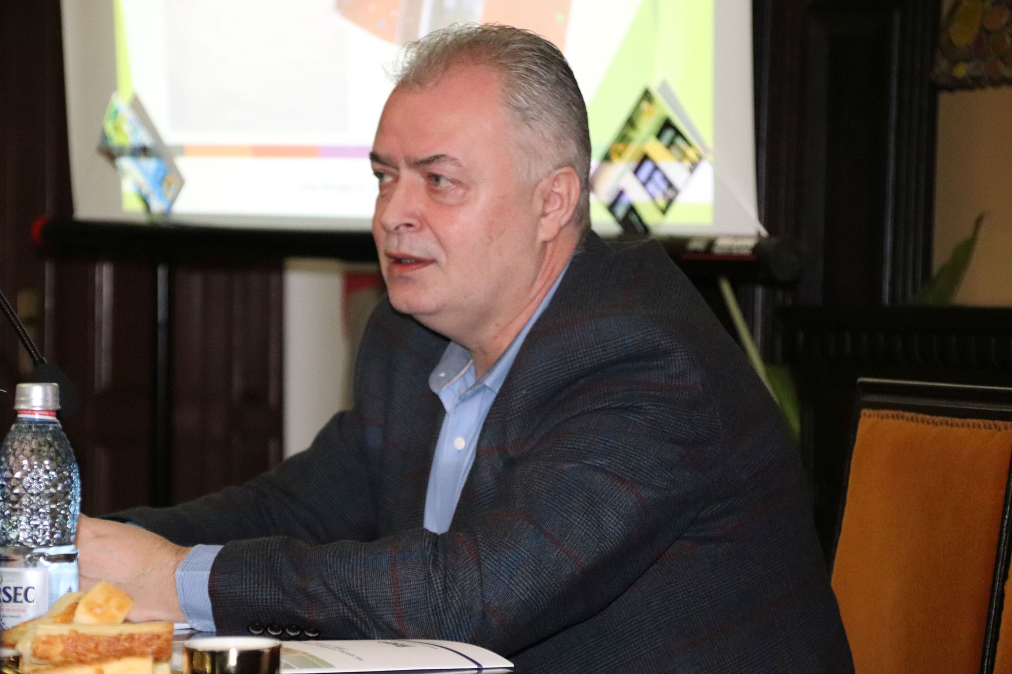 inchidere proiect cornisa (flutur)