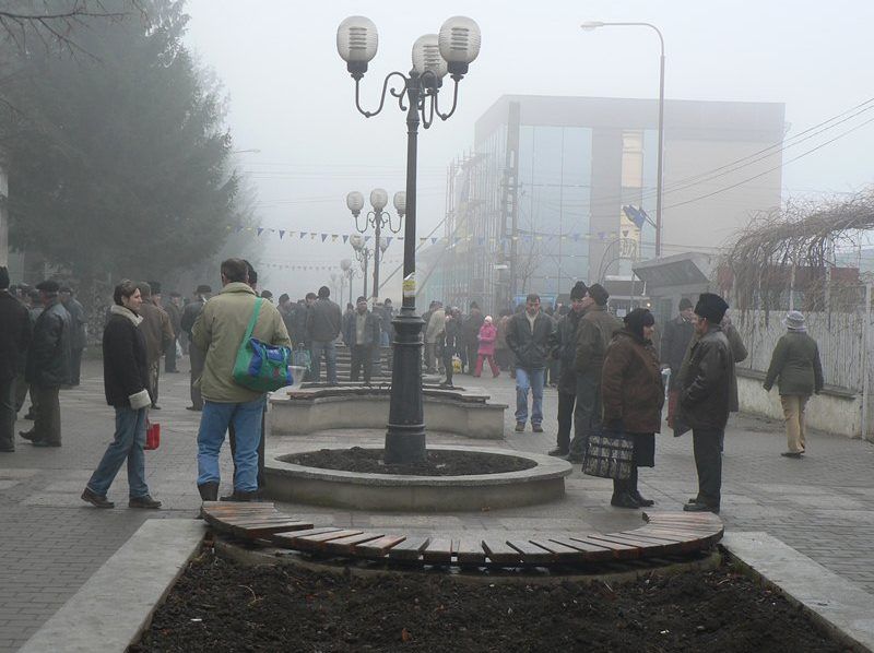 Darabani-oameni-pietonal-e1552909902266