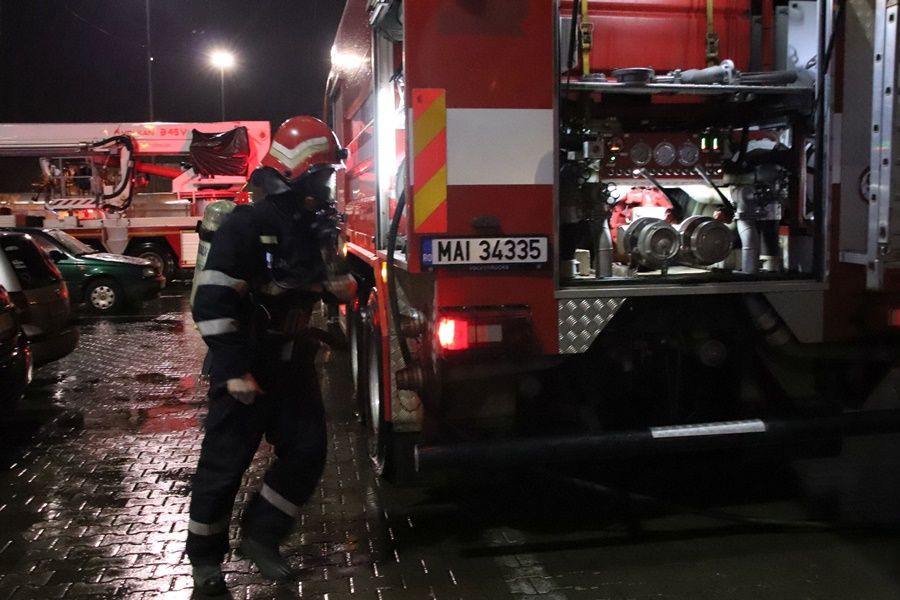 Exercitiu ISU SMURD la Carrefour Botosani (11)