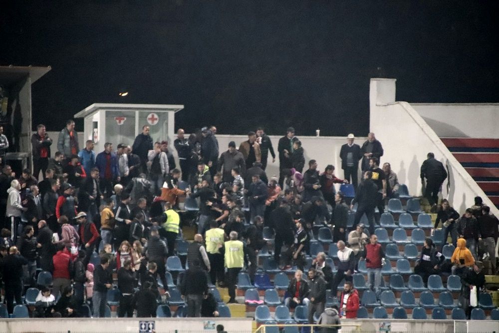 scandal in tribuna (1)