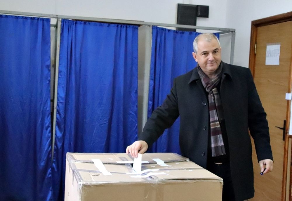 Primar Ștefanesti: “Să înlăturăm în totalitate comunismul din România” VIDEO