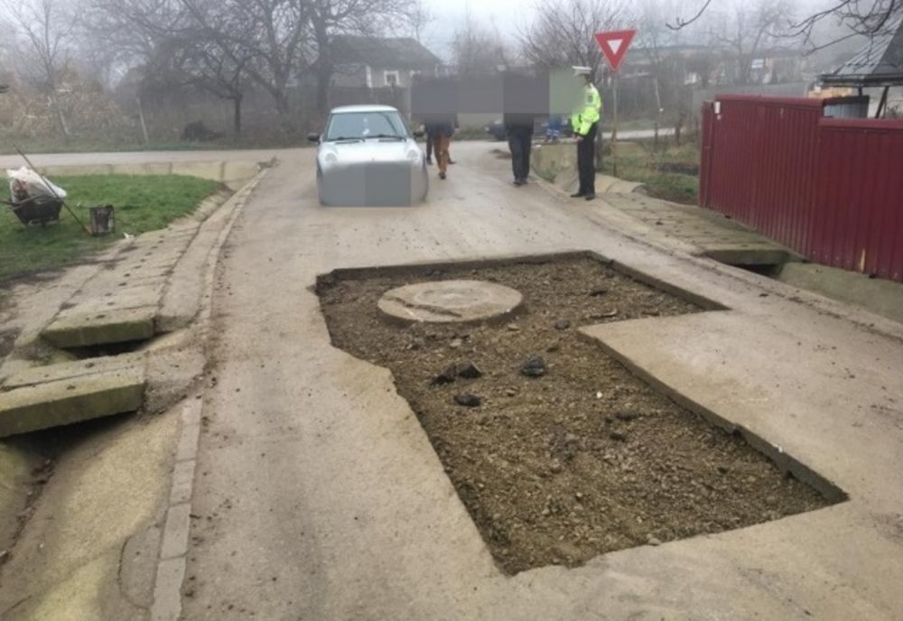 Firmă amendată de Poliția Locală pentru o groapă nesemnalizată