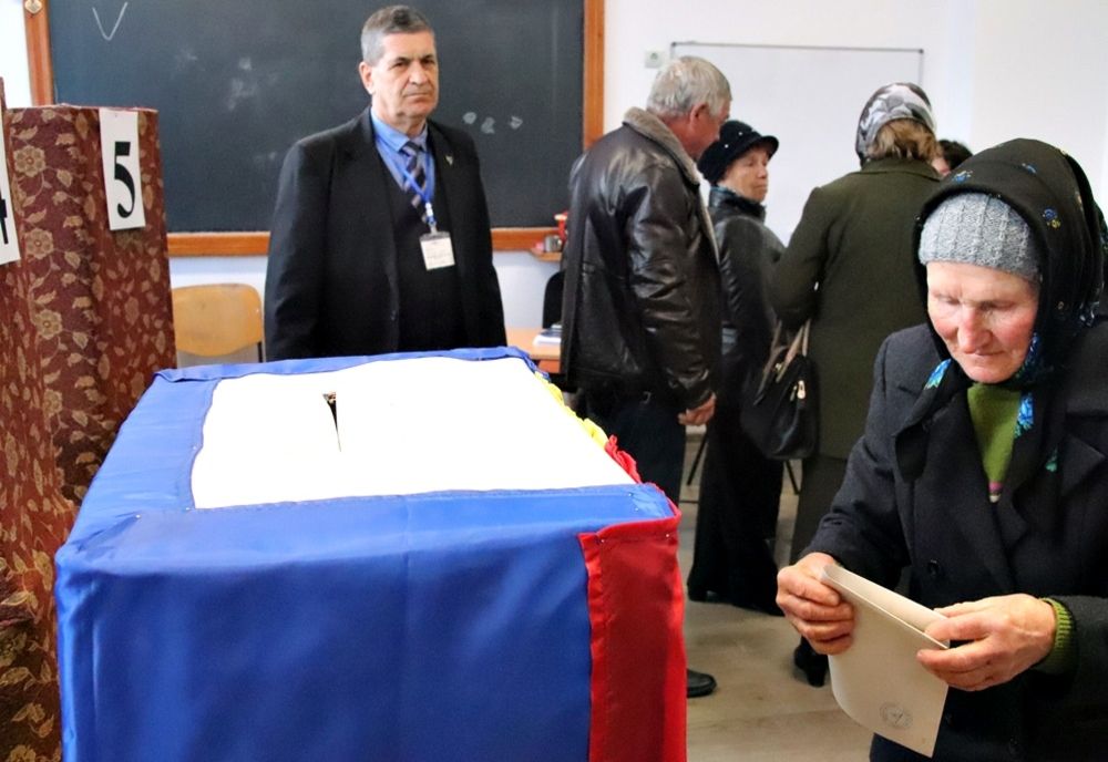 ALEGERI PREZIDENȚIALE 2019. Botoșănenii din mediul rural așteaptă de la viitorul președinte să le mărească pensiile FOTO&VIDEO